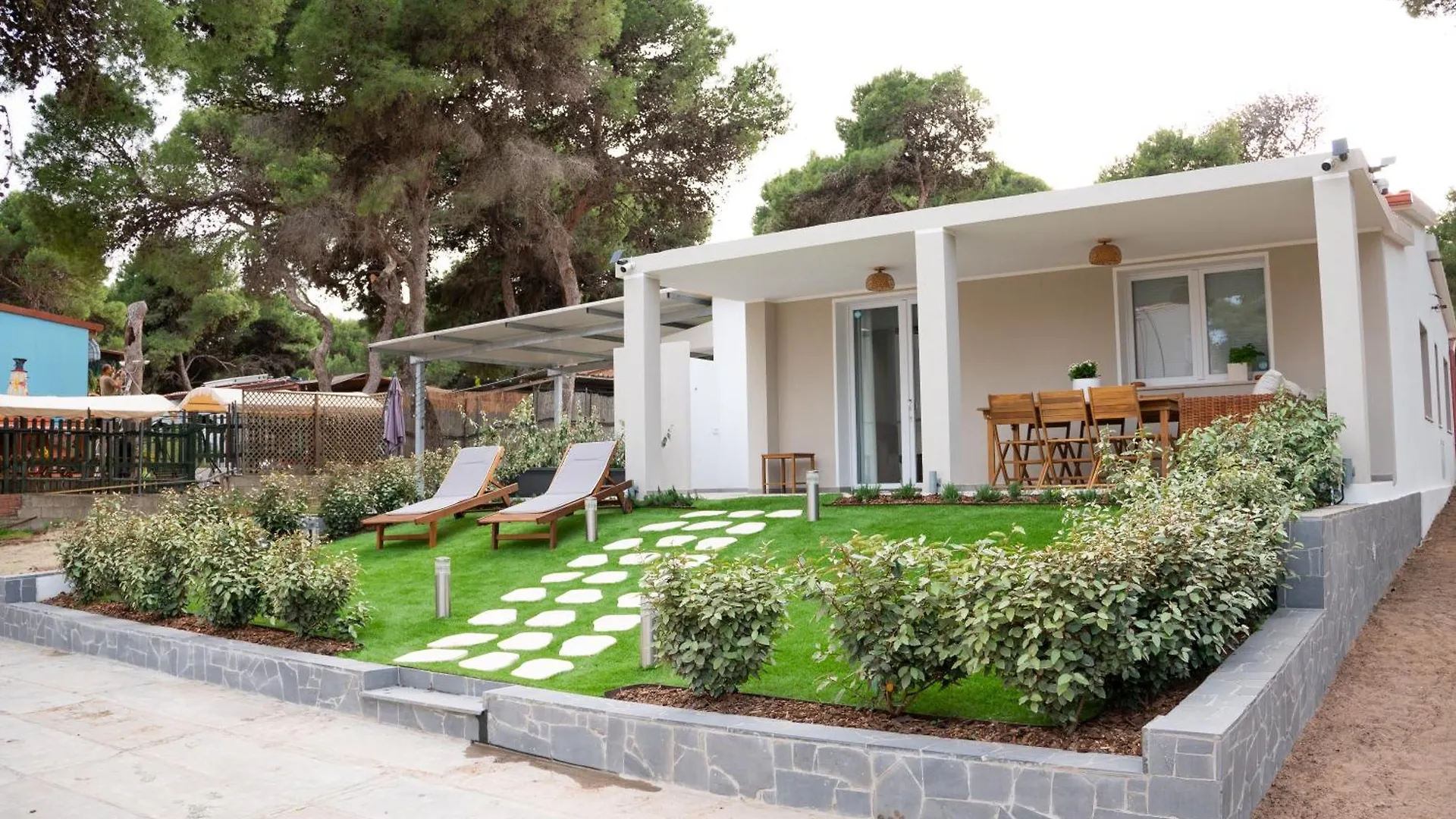 Semesterbostad Villa Linda Porto Pino Italien
